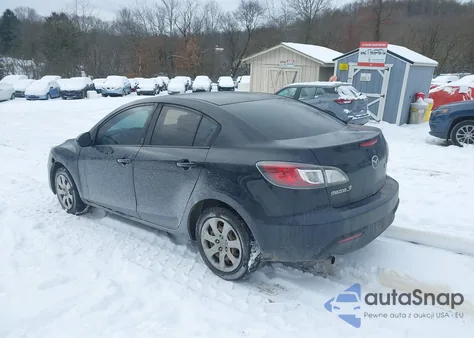 2011 Mazda Mazda3 I Sport z USA, uszkodzony, nr VIN JM1BL1UG8B1461067